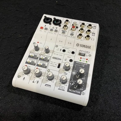 YAMAHA AG06 White 6-Channel Live Streaming Mixer USB Audio Interface Used - Image 1 of 4