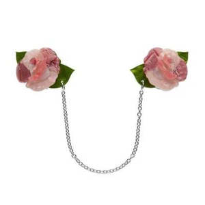ERSTWILDER PRIM PETALS - PINK ROSE CARDI CLIPS / DOUBLE FLOWER BROOCH. NIB. - Picture 1 of 3