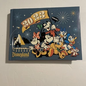 Disneyland 2023 Mickey & Friends Parks Autograph Book & Photo Album NeW - Picture 1 of 3