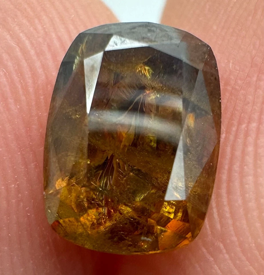 1.90 Carat Natural Faceted Yellow Titanite Sphene Gemstone from Zagi Pakistan - Image 1 of 4