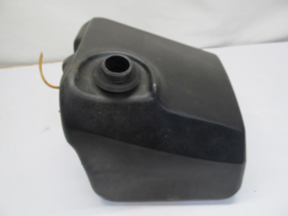 1987 POLARIS TRAIL SKS 488 500 FUEL GAS PETROL TANK RESERVOIR - Image 1 of 4