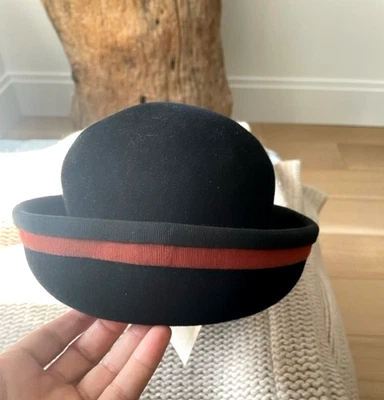 NUEVO CON ETIQUETAS CHAPEAUX MOTSCH pour HERMES Paris $675 negro/rojo Orsini sombrero de dama, talla 56 Foto 1 de 4