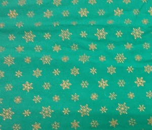 Metallic Gold Snowflakes Green Cotton Fabric Joan Kessler Half Y #4 - Picture 1 of 5