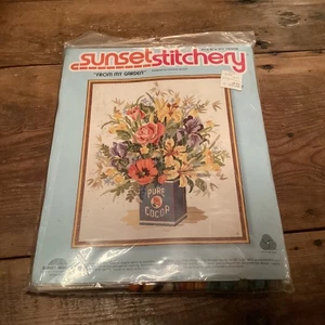 Vintage 1980 Sunset Stitchery Kit FROM MY GARDEN. Ungeöffnet - Bild 1 von 4