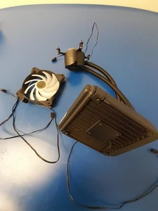 Enfriador de agua TODO EN UNO MSi MAG Coreliquid 120R APL122512V - Imagen 1 de 14