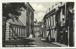 Netherlands Middelburg Hofplein met Museum Vintage Postcard 01.44 - Picture 1 of 1