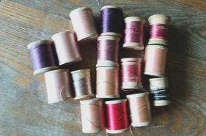 16 Spools Vintage Silk Thread-Belding Corticello, Belding Hemingway + 6 Cotton - Picture 1 of 8