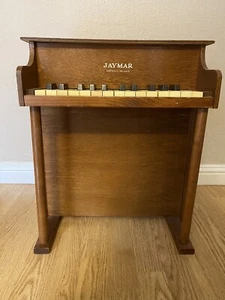 Vintage JAYMAR Upright 25 Key Miniature Kids Piano - Keys Work - Picture 1 of 10