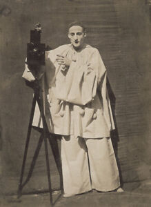 Pierrot the photographer Pantomime Schausteller Photoapparat Star Photo S 158