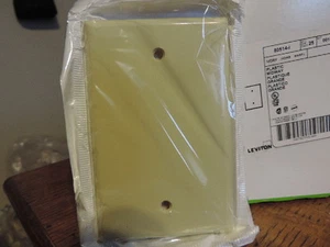 LEVITON Single Gang Blank Wall Plate, Ivory Plastic 80514-I. NIP - Picture 1 of 7