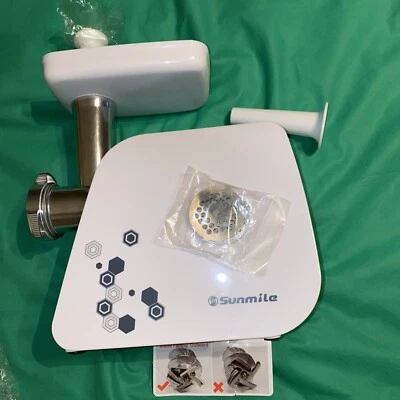 Sunmile SM-G35 Electric Meat Grinder  B2 - Image 1 of 4