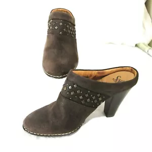 Sofft sz 9 M Dark Brown Distressed Suede 3.5" Heels Studded Mules/ Clogs - Picture 1 of 12