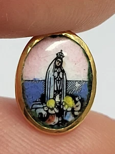 Pequeña Medalla de Esmalte Vintage NUESTRA DAMA DE FATIMA con Marco de Oro - Imagen 1 de 11