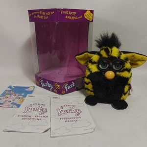 VTG 1999 Tiger Electronics Bumble Bee Furby in original box, 70-800, WORKING - Picture 1 of 24