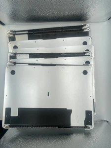 Lotto 8x Cover Inferiore Inferiore Usate per MacBook Air 13" A1466 2012 2013 2 - Foto 1 di 9