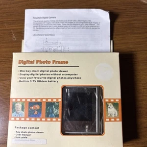 Digital Picture Frame Mini Key Chain ~ photoviewer 3.7v iithium battery-NIB - Picture 1 of 2