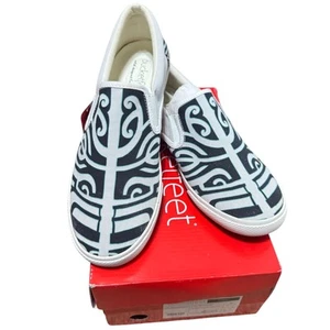 NIB Bucketfeet Tabu Slip-On Shoes Tribal Design Size 8 Canvas Casual Womens - Picture 1 of 9
