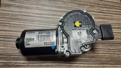 HYUNDAI i20 (GB) 1.2 FRONT WIPER MOTOR 98100 GB000 - Image 1 of 2