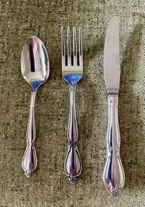 Oneida Community Chatelaine Child’s 3-Piece Stainless Flatware Set EUC - Picture 1 of 1