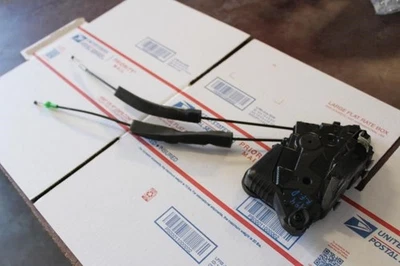 2007 2008 2009 2010 2011 LEXUS GS300 GS350 ATUADOR DE TRAVA DE PORTA DIANTEIRA DIREITA - Imagem 1 de 4