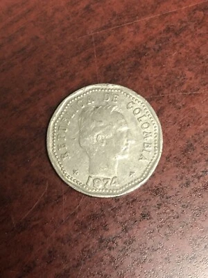 50 centavos República de Columbia 1974 ~ ¡Precio correcto! Foto 1 de 2
