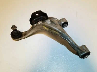 04 05 06 07 08 Nissan Maxima braço de controle superior traseiro direito OEM - Imagem 1 de 4