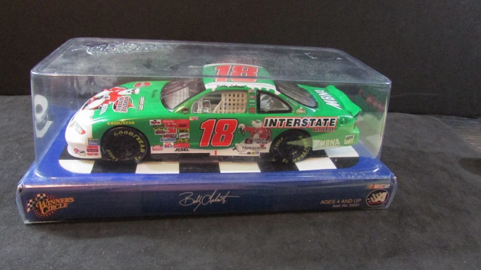 Coche de carreras vintage fundido a presión - Bobby Labonte Winners Circle # 18 baterías Intestate Foto 1 de 4