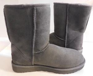 Botas UGG Australia Clásicas Cortas Gris Piel de Oveja Talla 8 Nuevas - Imagen 1 de 8