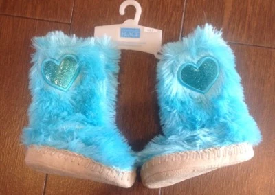 The Children's Place Girls Slipper Boots, NWT, Sz 4/5T - Image 1 of 4