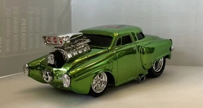 Muscle Machines Honk n Haulers 2004 Christmas Holiday 50 Studebaker 1:64 - Image 1 of 4