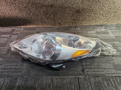 Conjunto de faros transparentes, ámbar para Chevrolet Spark 2013-2015 TYC 20-9352-00-1 Foto 1 de 4
