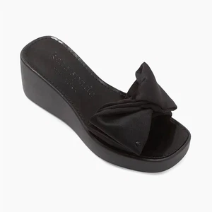 Scarpe Kate Spade bikini plateau zeppa nero taglia 9 - Foto 1 di 12