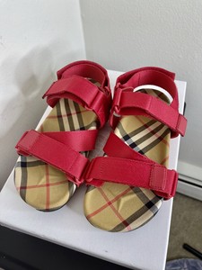 burberry kids sandals