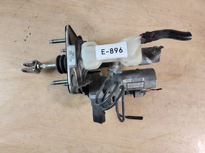 Cilindro maestro de freno OEM LEXUS LS460 2010-2012 Foto 1 de 4