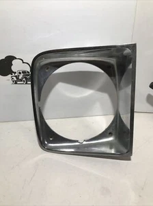 Bisel de faros derecho Chevy años 70 lado del pasajero OEM P/N 360718 RH - Imagen 1 de 13