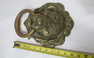 Llamador de puerta cabeza de león vintage de 11" bronce fundido latón? Arte arquitectónico - Imagen 1 de 9
