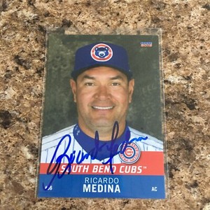Ricardo Medina Signed 2016 South Bend Cubs Team Set Auto Rc Chicago Cubs