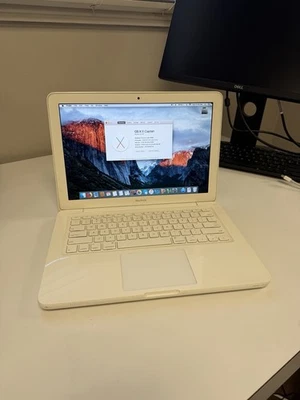 🍎 Apple Macbook 13" 🍎Unibody Laptop C2D 2GB RAM 250GB HDD ✅ MacOS El Capitan ✅ - Image 1 of 4