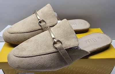 Women's Comfortable Slip on Buckle Mule Flats Backless Loafers in US Size 7 - Image 1 of 4