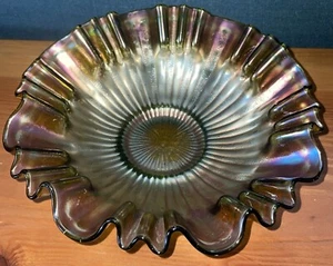 Fenton Stippled Rays Green Gold Carnival Glass 3-in-1 Ruffled Bowl 9” - Picture 1 of 6