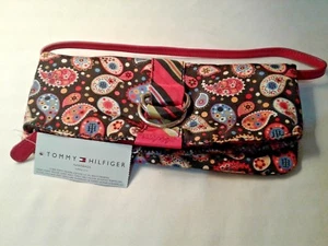 *NEW* NWT TOMMY HILFIGER DOUBLE D-RING CLUTCH PAISLEY PURSE WITH STRAP - Picture 1 of 9