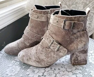 Rebecca Minkoff Logan Crushed Velvet Booties in Asphalt Size 10 Women's - Picture 1 of 19