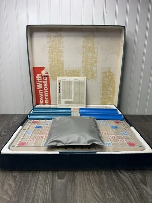 Vintage 1977 Scrabble Deluxe Edition Turntable Complete - Selchow & Righter USA - Image 1 of 4