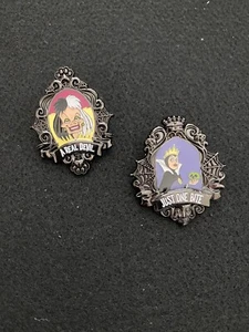 Walt Disney World Trading Pin - Duel Villain's Cruella Devlile & Evil Queen - Picture 1 of 3