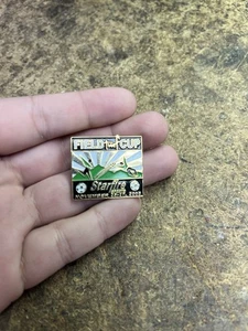 Prendedor deportivo de fútbol Starfire Cup 2005 25-27 de noviembre solapa tie tack difícil de encontrar pelota rara - Imagen 1 de 2