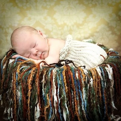 Alfombra de pelusa de relleno de canasta de fotografía para recién nacidos, textura, hecha a mano original  Foto 1 de 2