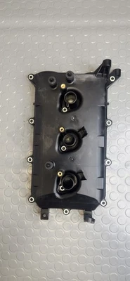 Yamaha F225-F300 4.2L Cylinder Head Cover #2 6CB-11192-02-00 Port Side (C15-6) - Image 1 of 4