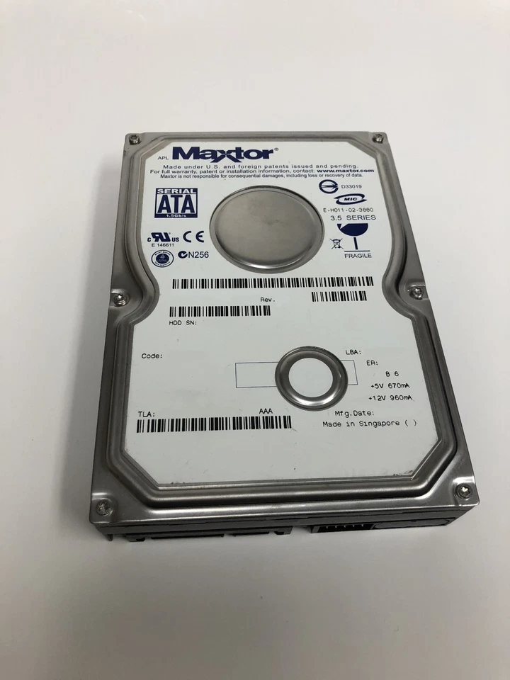 240121728 Maxtor Diamondmax 120GB 3.5" Hard Drive 6B120P0A41001 - Image 1 of 1