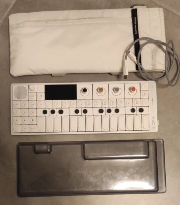 OP-1 Field - Teenage Engineering - USB-Kabel, Decksaver und Tasche inklusive.  - Bild 1 von 4