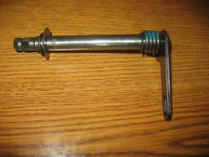 2005 DRZ400SM GEAR SHIFT SPINDLE SHAFT SUZUKI DRZ400 SM 25510-29F00 - Picture 1 of 5